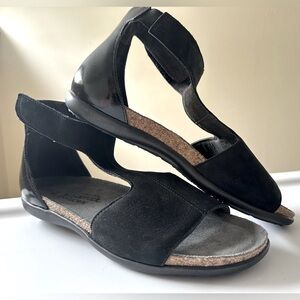 Naot Nala black suede and patent t-strap sandals - size 38 EU
